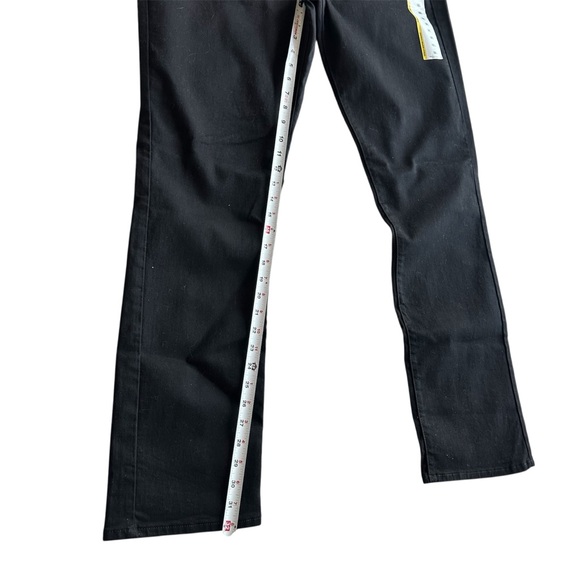 Levi strauss women’s 18 long black straight leg denim NWT - Picture 3 of 9